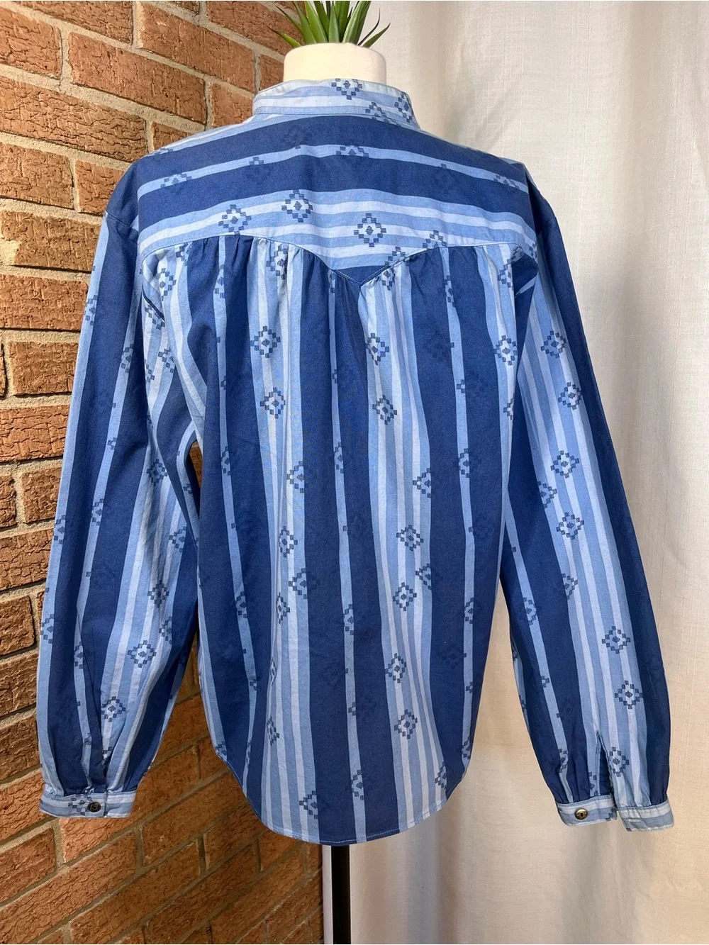 Vintage Cowgirls Rodeo Association Blue Western Stripe Cotton Button Shirt L